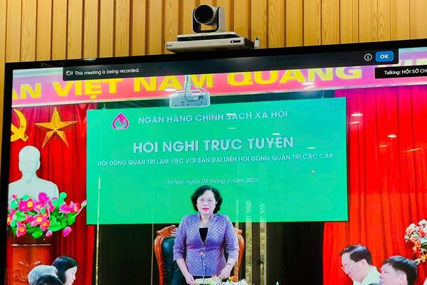 Hội nghị trực tuyến toàn quốc giữa Hội đồng quản trị Ngân hàng Chính sách xã hội với Ban đại diện Hội đồng quản trị Ngân hàng Chính sách xã hội các cấp