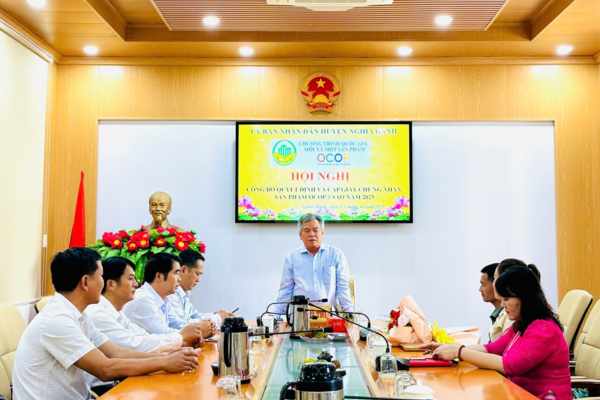 Nghĩa Hành công bố sản phẩm “Cơm cháy mỡ hành Hoài Dung” đạt OCOP 3 sao cấp huyện năm 2025