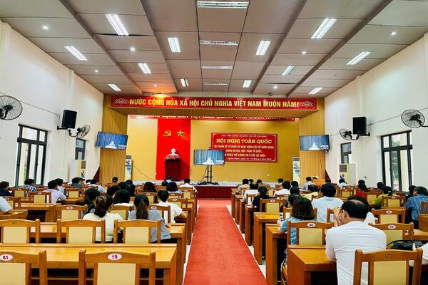 Tập huấn về tổ chức và hoạt động của tổ chức Đảng, chính quyền, mặt trận tổ quốc, các đoàn thể chính trị ở cấp xã (mới)